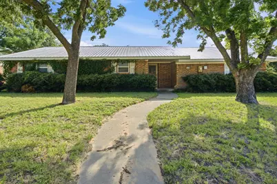 1109 N Lillian Street, Stephenville, TX 76401 - Photo 1