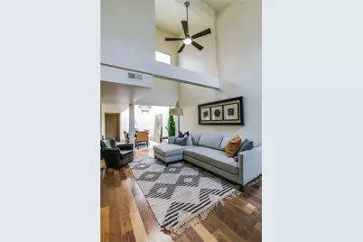 3215 Elizabeth Street, Dallas, TX 75204 - Photo 2