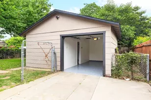 829 Yale St, River Oaks, TX 76114 - Photo 10
