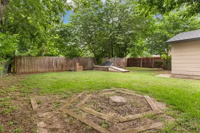 829 Yale Street, River Oaks, TX 76114 - Photo 10
