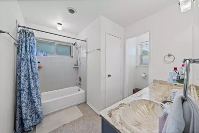 2010 S Arbor Rose Drive, Grand Prairie, TX 75050 - Photo 14