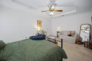 2010 S Arbor Rose Dr, Grand Prairie, TX 75050 - Photo 12