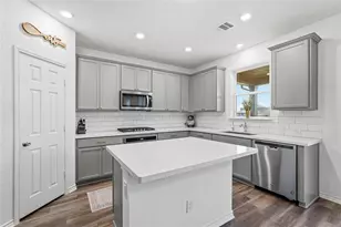 960 Tule Dr, Aubrey, TX 76227 - Photo 10