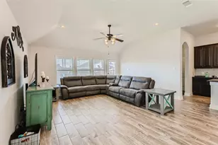 1025 Colonial Dr, Royse City, TX 75189 - Photo 4