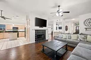 2916 Shadow Oak Ct, Flower Mound, TX 75028 - Photo 6