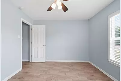 1401 Granbury Street, Cleburne, TX 76033 - Photo 28