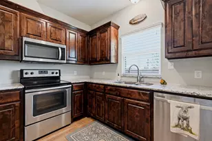 816 E Northside Dr, Pilot Point, TX 76258 - Photo 14