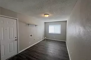 3037 Burning Tree Ln, Garland, TX 75042 - Photo 18