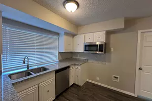3037 Burning Tree Ln, Garland, TX 75042 - Photo 10
