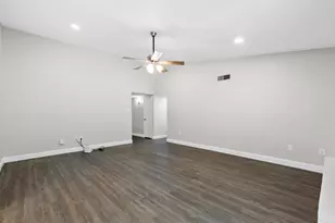 1900 Spies Springs Ct, Arlington, TX 76006 - Photo 4