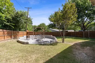1900 Spies Springs Ct, Arlington, TX 76006 - Photo 16
