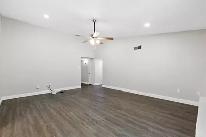1900 Spies Springs Court, Arlington, TX 76006 - Photo 4
