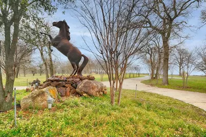 10827 Saint John Road, Pilot Point, TX 76258 - Photo 2