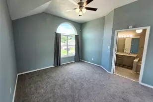 4672 Heatherbrook Ln, Grand Prairie, TX 75052 - Photo 12