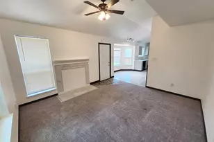 4672 Heatherbrook Ln, Grand Prairie, TX 75052 - Photo 8