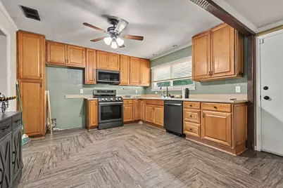 2520 Collingwood Drive, Farmers Branch, TX 75234 - Photo 10