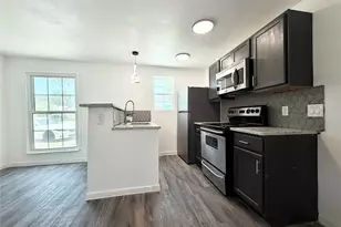 211 S Mabel St, Ferris, TX 75125 - Photo 6