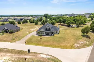 410 Silo Ct, Waxahachie, TX 75167 - Photo 2