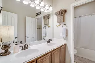 1134 Destrehan Dr, Burleson, TX 76028 - Photo 32