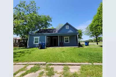801 NW Main Street, Ennis, TX 75119 - Photo 1