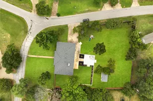 180 Trailing Oaks Dr, Double Oak, TX 75077 - Photo 2