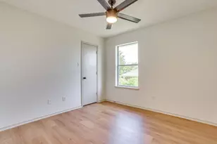 912 Blue Ridge Dr, Burleson, TX 76028 - Photo 22