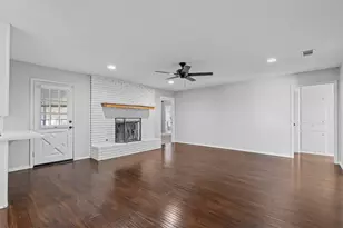 6016 Winifred Dr, Fort Worth, TX 76133 - Photo 6