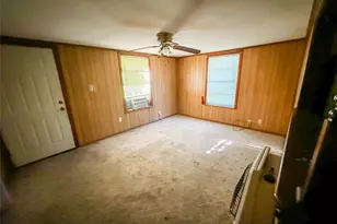 1105 S Donoho St, Clarksville, TX 75426 - Photo 12