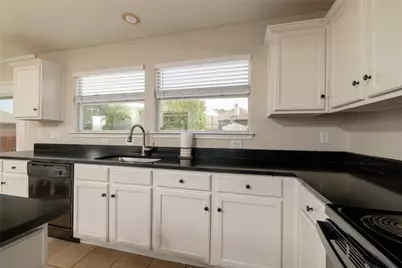 5916 Wisdom Creek Drive, Dallas, TX 75249 - Photo 18