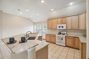 1806 Crosshaven Dr, Lewisville, TX 75077 - Photo 2