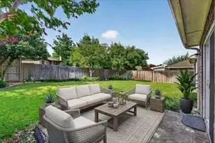 808 Silverbrook Dr, Saginaw, TX 76179 - Photo 2