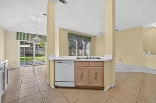 808 Silverbrook Dr, Saginaw, TX 76179 - Photo 10