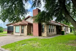 710 Cherry Dr, Groesbeck, TX 76642 - Photo 1