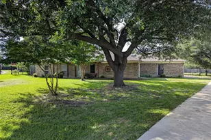 701 Summer Pl, Murphy, TX 75094 - Photo 2
