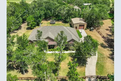 101 Sandlin Court, Springtown, TX 76082 - Photo 36