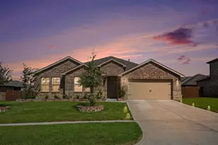 1221 Windsong Dr, Cedar Hill, TX 75104 - Photo 2