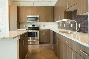 801 W Vickery Blvd, Fort Worth, TX 76104 - Photo 1