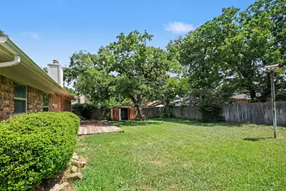 2721 Lucas Drive, Arlington, TX 76015 - Photo 22