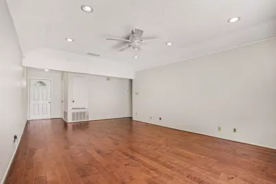 2721 Lucas Drive, Arlington, TX 76015 - Photo 4