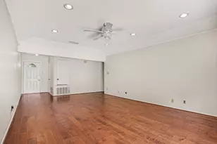 2721 Lucas Dr, Arlington, TX 76015 - Photo 4
