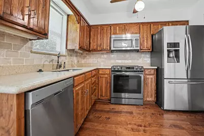 2721 Lucas Drive, Arlington, TX 76015 - Photo 14