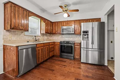 2721 Lucas Drive, Arlington, TX 76015 - Photo 12