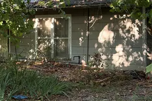 610 S Magnolia Ave, Pottsboro, TX 75076 - Photo 2