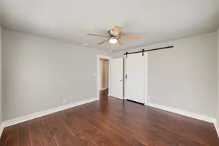 706 E 1st Ave, Corsicana, TX 75110 - Photo 22