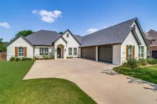 104 Falcon Crest Dr, Kennedale, TX 76060 - Photo 1
