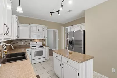 609 Carette Drive, Fort Worth, TX 76108 - Photo 12