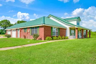1005 US-82, Blossom, TX 75416 - Photo 1
