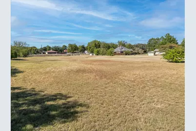 1018 Mockingbird Lane, Denton, TX 76209 - Photo 2