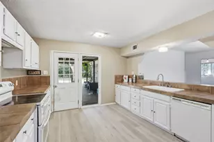 112 Spanish Trail, Weatherford, TX 76088 - Photo 10