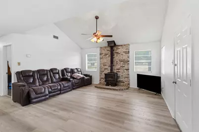 112 Spanish Trail, Weatherford, TX 76088 - Photo 2